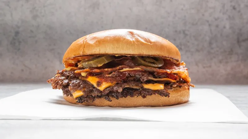 Crispy Bacon Big Smash burger tripla marhahúspogácsával és ropogós baconnel