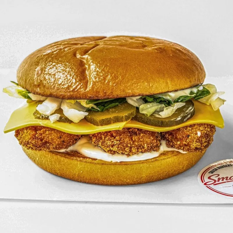 Crispy Chicken burger ropogós panírozott csirkemellfilével